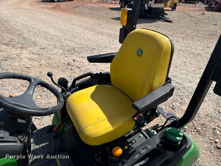 image for item YA2859 2024 John Deere 1025R MFWD tractor