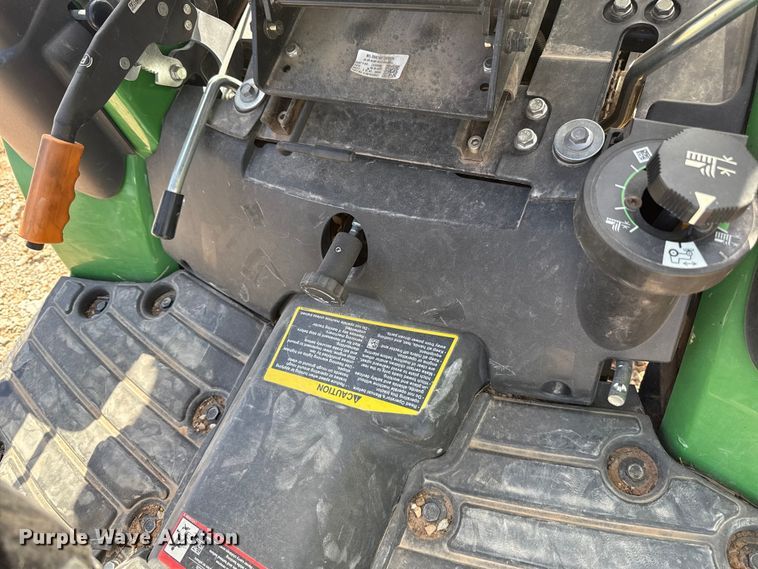 image for item YA2859 2024 John Deere 1025R MFWD tractor