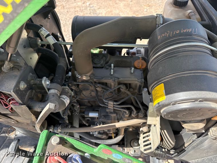 image for item YA2859 2024 John Deere 1025R MFWD tractor