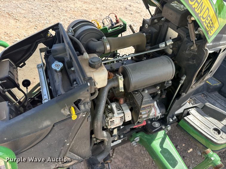 image for item YA2859 2024 John Deere 1025R MFWD tractor