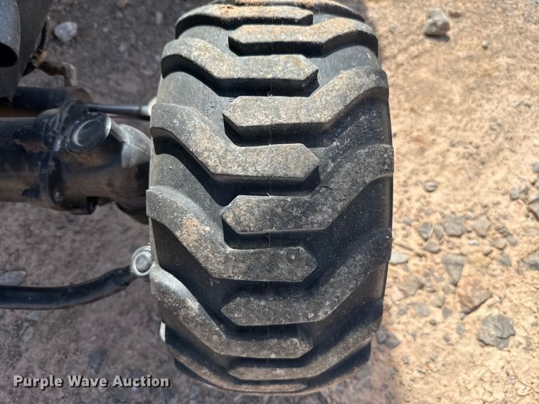 image for item YA2859 2024 John Deere 1025R MFWD tractor