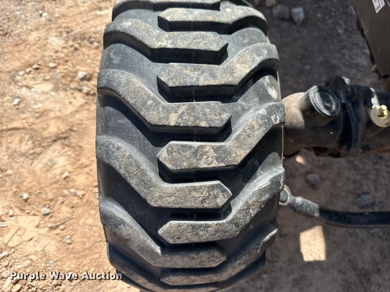 image for item YA2859 2024 John Deere 1025R MFWD tractor