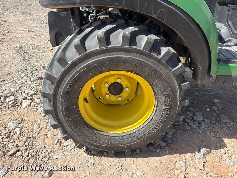 image for item YA2859 2024 John Deere 1025R MFWD tractor