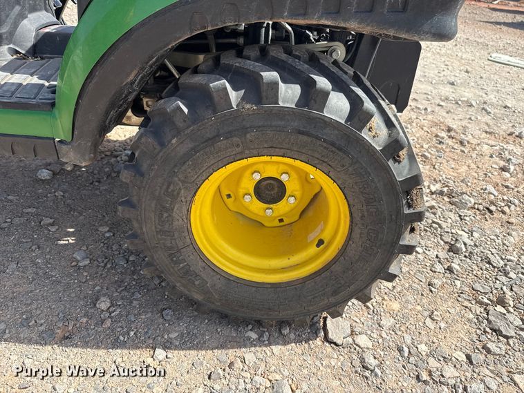 image for item YA2859 2024 John Deere 1025R MFWD tractor