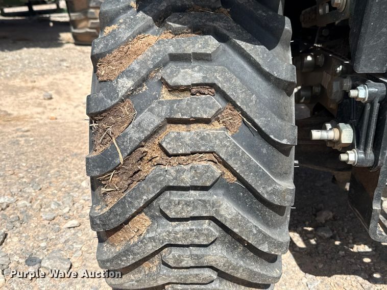 image for item YA2859 2024 John Deere 1025R MFWD tractor