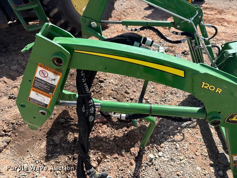 image for item YA2859 2024 John Deere 1025R MFWD tractor