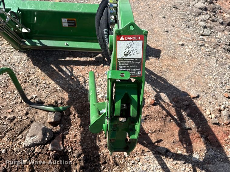 image for item YA2859 2024 John Deere 1025R MFWD tractor