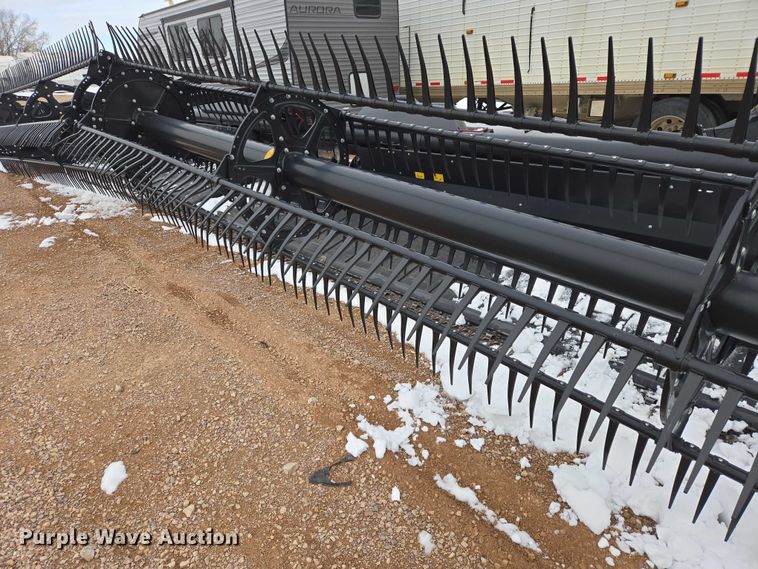 image for item YA2861 2020 MacDon FD145 flex draper head