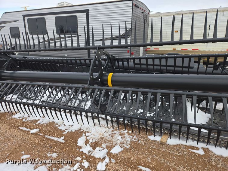 image for item YA2861 2020 MacDon FD145 flex draper head