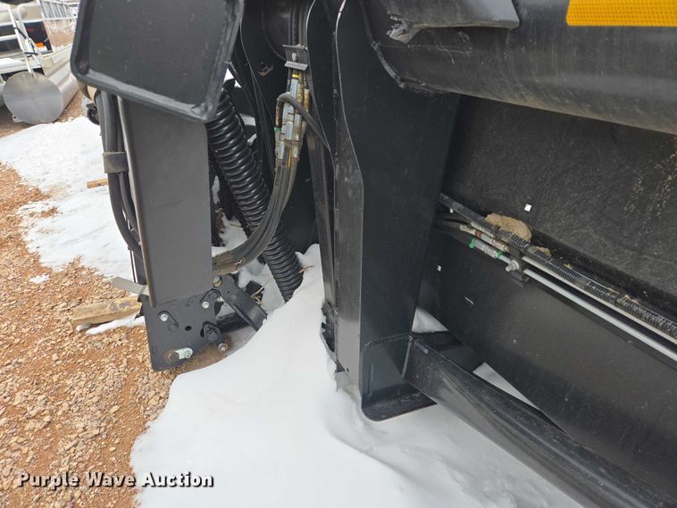 image for item YA2861 2020 MacDon FD145 flex draper head