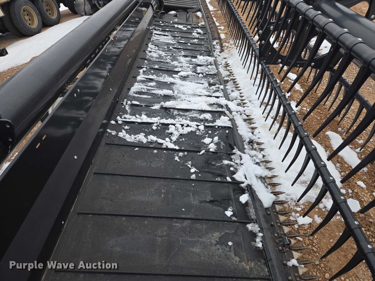 image for item YA2861 2020 MacDon FD145 flex draper head