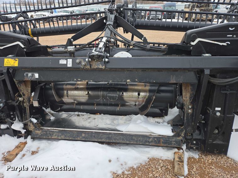 image for item YA2861 2020 MacDon FD145 flex draper head