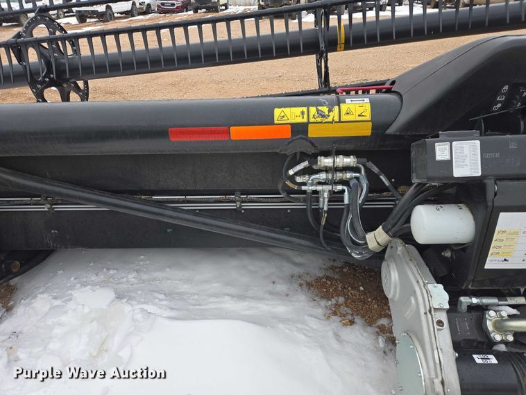 image for item YA2861 2020 MacDon FD145 flex draper head