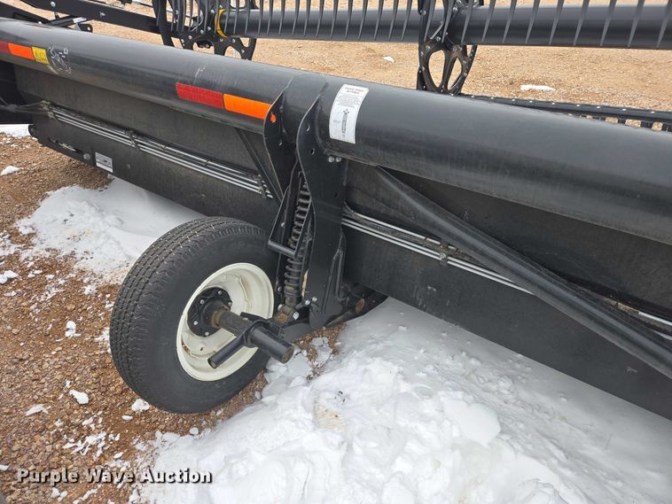 image for item YA2861 2020 MacDon FD145 flex draper head