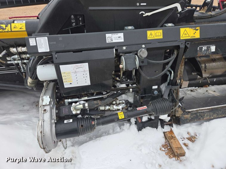 image for item YA2861 2020 MacDon FD145 flex draper head