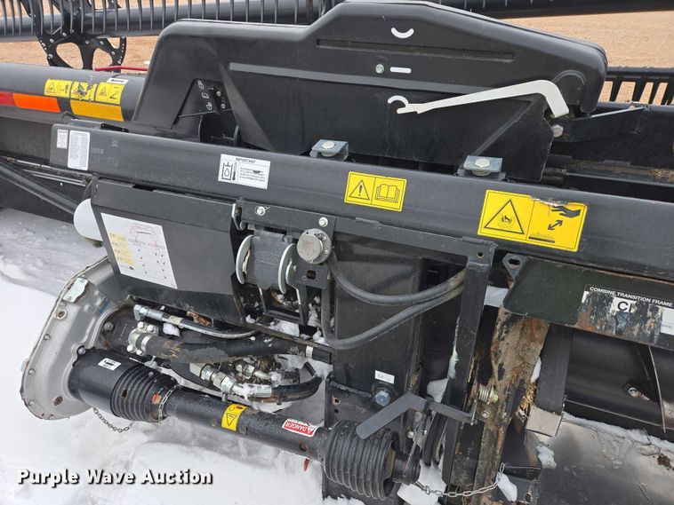 image for item YA2861 2020 MacDon FD145 flex draper head