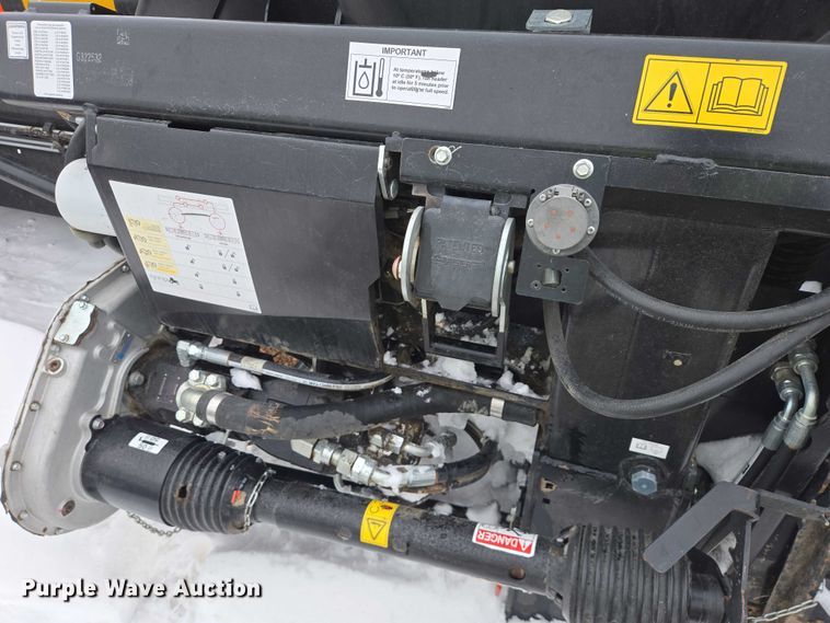 image for item YA2861 2020 MacDon FD145 flex draper head