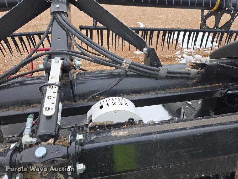 image for item YA2861 2020 MacDon FD145 flex draper head