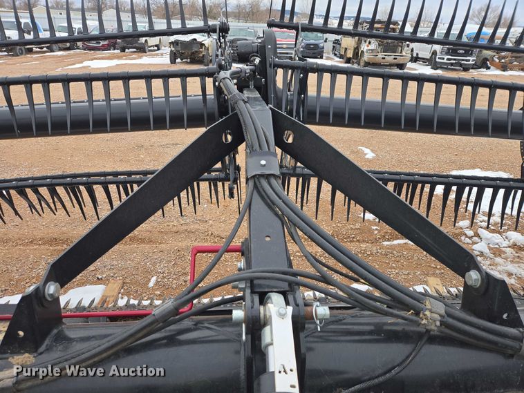 image for item YA2861 2020 MacDon FD145 flex draper head