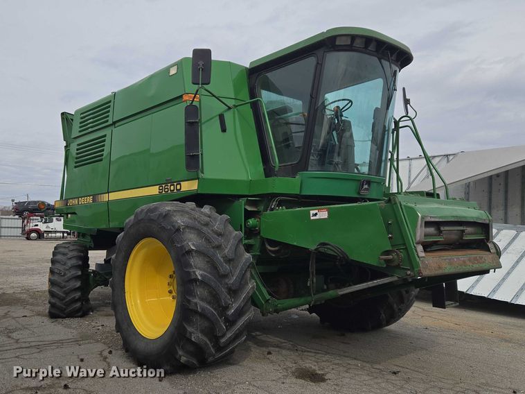 image for item YA2925 1994 John Deere 9600 RWA combine