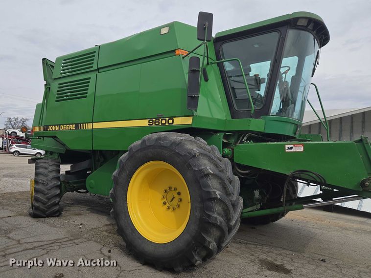 image for item YA2925 1994 John Deere 9600 RWA combine