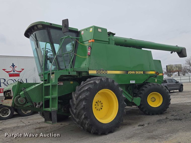 image for item YA2925 1994 John Deere 9600 RWA combine