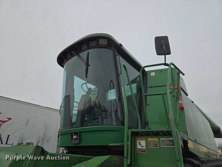 image for item YA2925 1994 John Deere 9600 RWA combine
