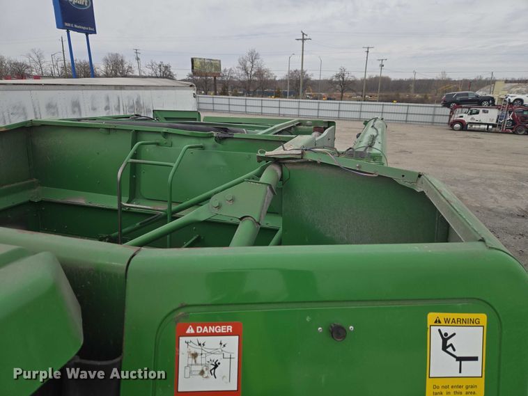 image for item YA2925 1994 John Deere 9600 RWA combine