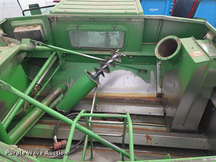 image for item YA2925 1994 John Deere 9600 RWA combine