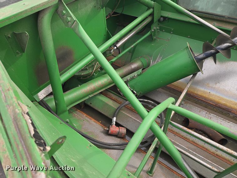 image for item YA2925 1994 John Deere 9600 RWA combine