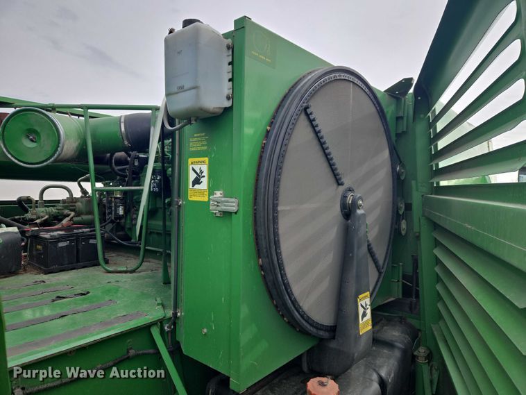 image for item YA2925 1994 John Deere 9600 RWA combine