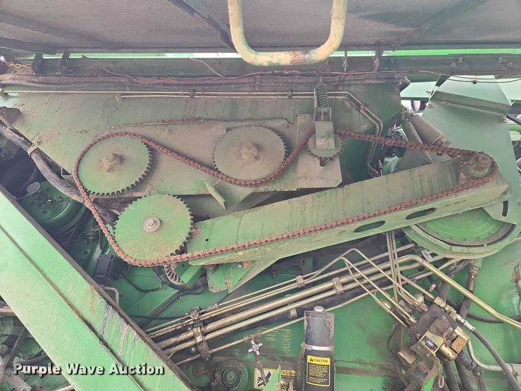 image for item YA2925 1994 John Deere 9600 RWA combine