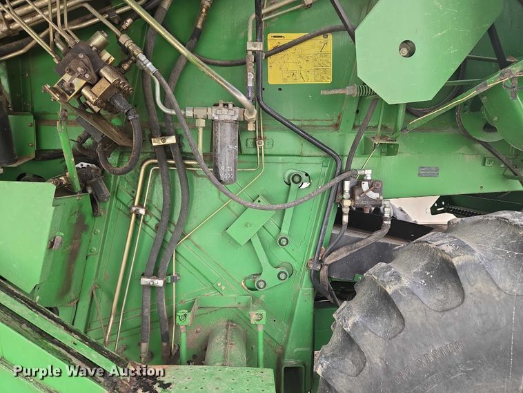 image for item YA2925 1994 John Deere 9600 RWA combine