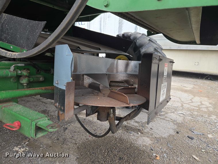 image for item YA2925 1994 John Deere 9600 RWA combine