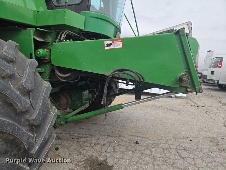 image for item YA2925 1994 John Deere 9600 RWA combine