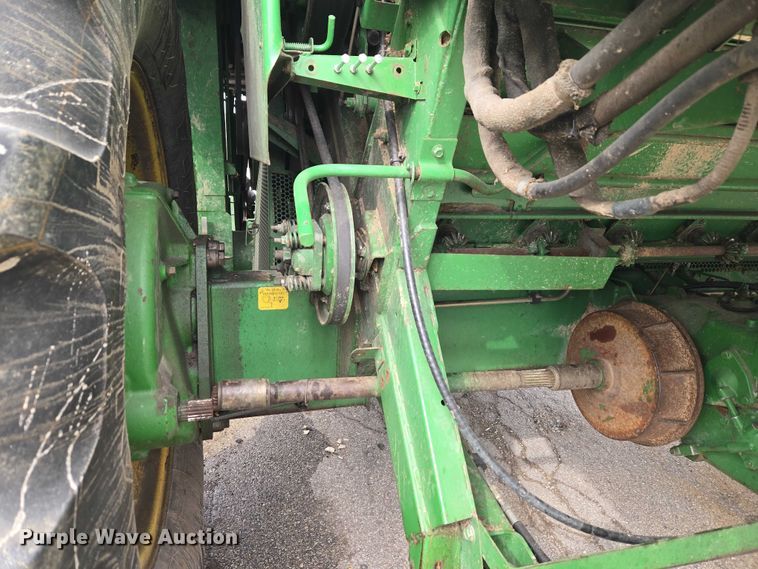 image for item YA2925 1994 John Deere 9600 RWA combine