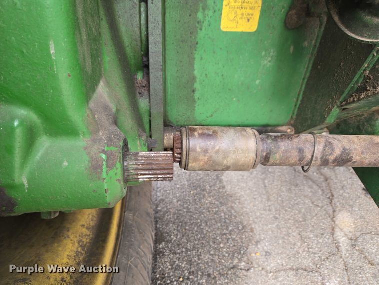 image for item YA2925 1994 John Deere 9600 RWA combine