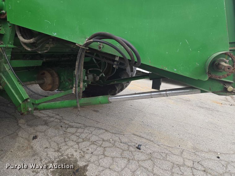 image for item YA2925 1994 John Deere 9600 RWA combine