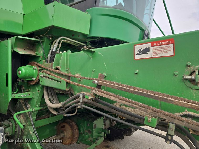 image for item YA2925 1994 John Deere 9600 RWA combine