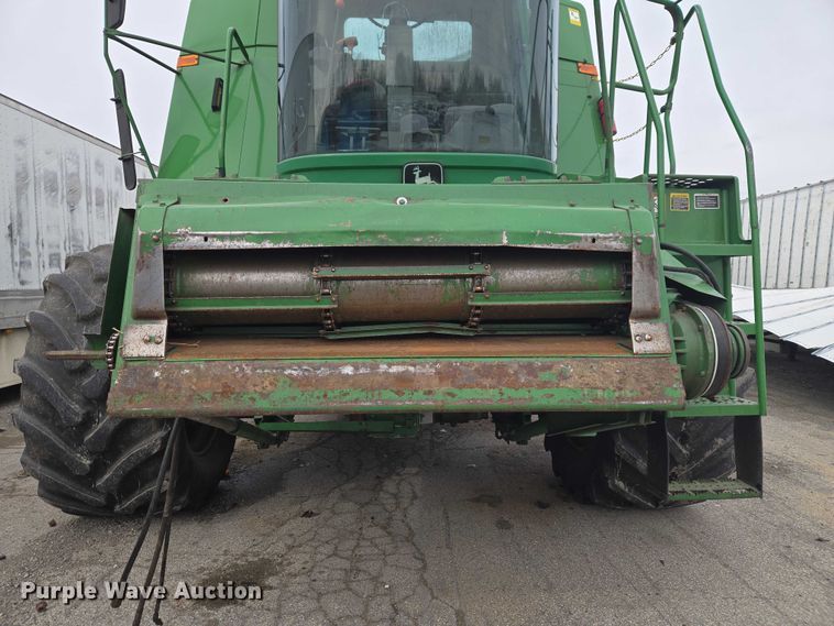 image for item YA2925 1994 John Deere 9600 RWA combine