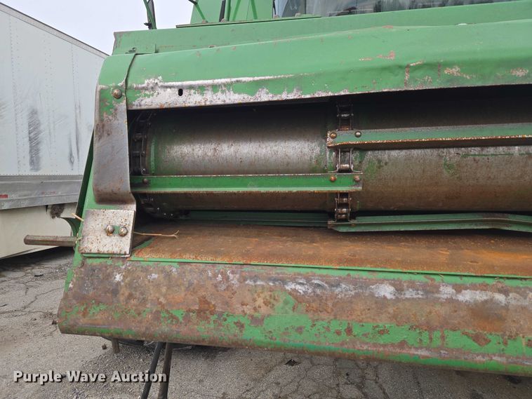 image for item YA2925 1994 John Deere 9600 RWA combine