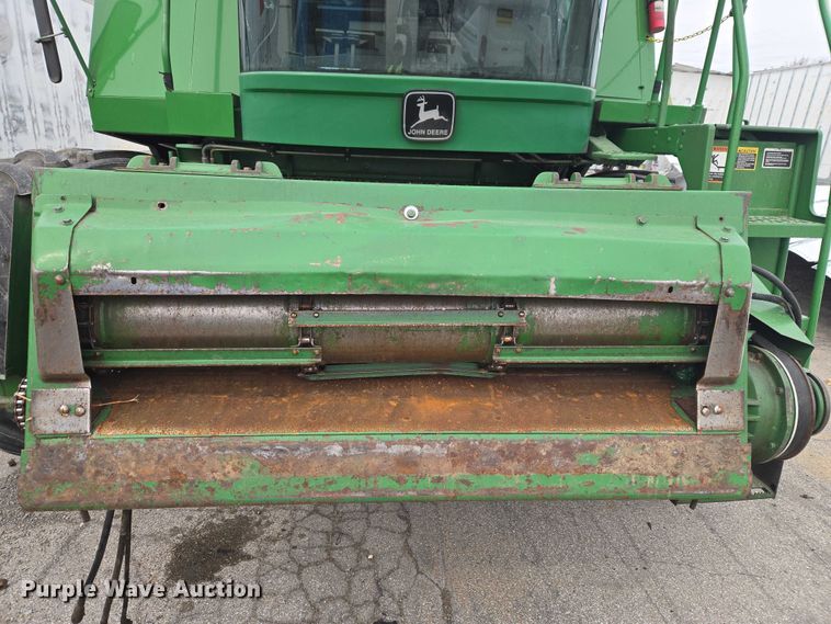 image for item YA2925 1994 John Deere 9600 RWA combine