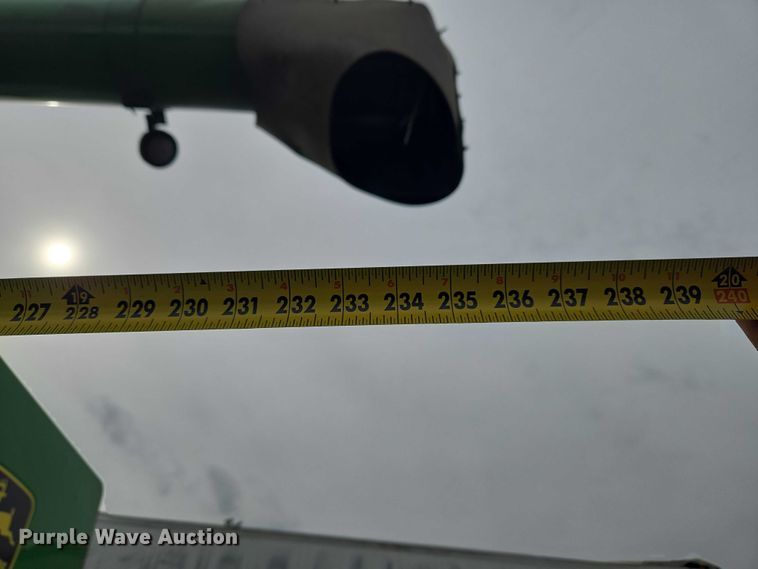 image for item YA2925 1994 John Deere 9600 RWA combine