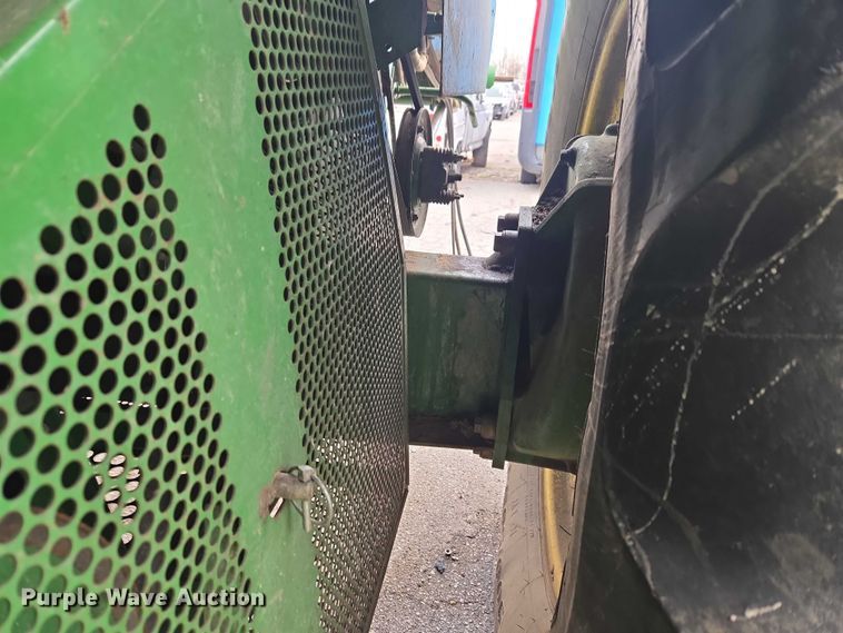 image for item YA2925 1994 John Deere 9600 RWA combine