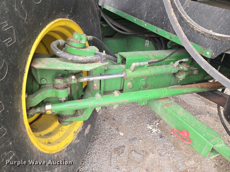 image for item YA2925 1994 John Deere 9600 RWA combine