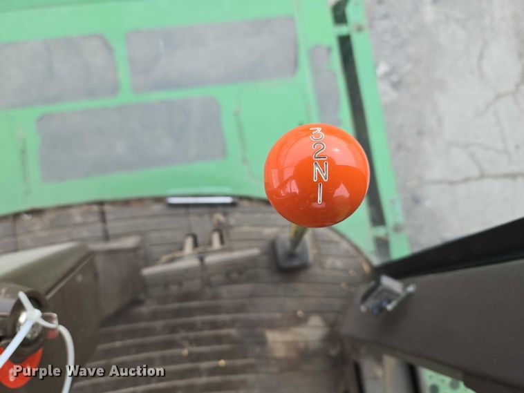 image for item YA2925 1994 John Deere 9600 RWA combine