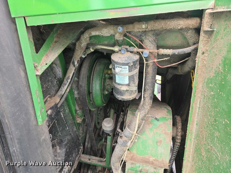 image for item YA2925 1994 John Deere 9600 RWA combine