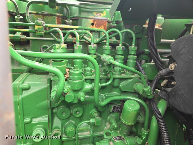 image for item YA2925 1994 John Deere 9600 RWA combine