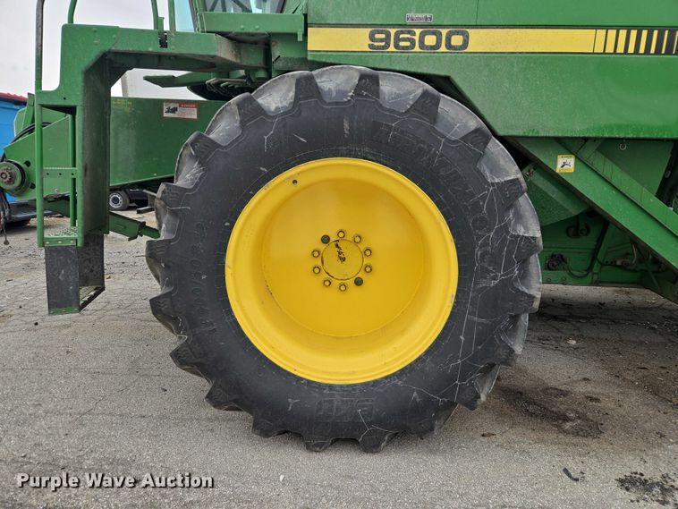 image for item YA2925 1994 John Deere 9600 RWA combine