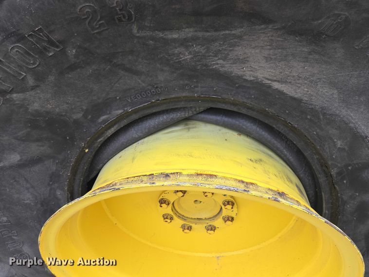 image for item YA2925 1994 John Deere 9600 RWA combine